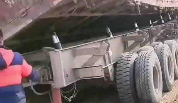 تا حالا کمپرس تریلی بغلدار دیدی؟!!!!