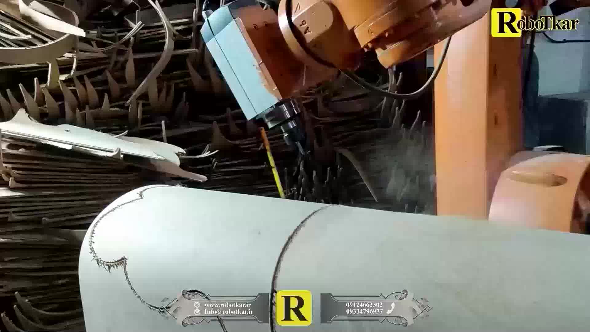 استفاده از ربات در ساخت مبلمان | ربات کار | ربات صنعتی نجاری